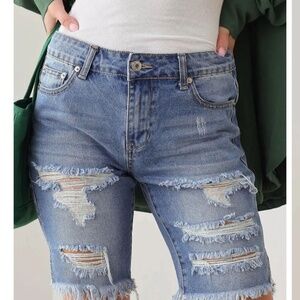 Medium Wash Bermuda